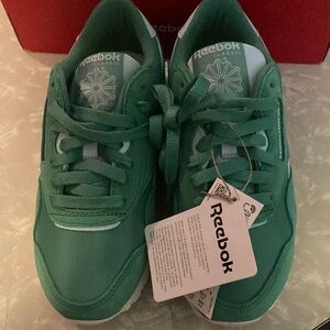 New in Box! Reebok Women’s Classic Nylon Green Sneakers